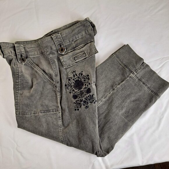 CAbi Gray Ankle Cropped Pants - Picture 11 of 12